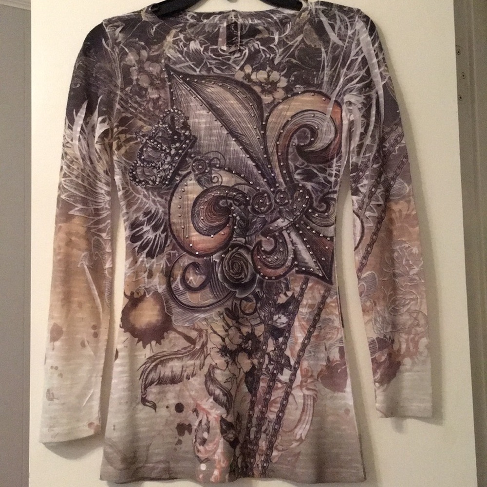 Fitted long sleeve